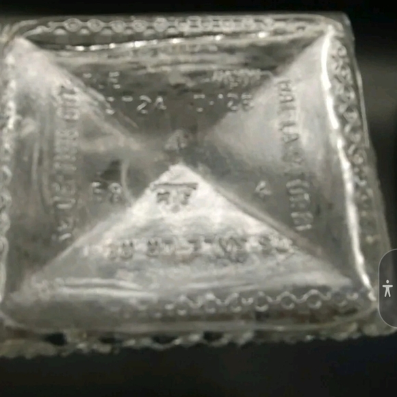 Vintage Prohibition Liquor Decanter - Picture 5 of 5